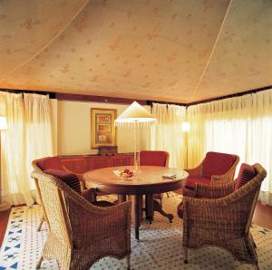 Area soggiorno di The Oberoi Rajvilas Jaipur