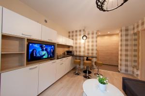 Köök või kööginurk majutusasutuses Apartamenty Przy Świerku