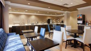 Foto dalla galleria di Best Western Airport Inn Fort Myers a Fort Myers