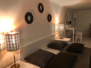 Posteľ alebo postele v izbe v ubytovaní Goldcentral Gozsdu Apartment-Downtown Prime Location