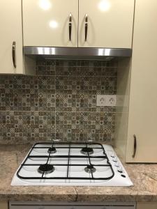 Kuchyňa alebo kuchynka v ubytovaní Goldcentral Gozsdu Apartment-Downtown Prime Location