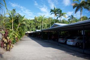 Foto dalla galleria di Lazy Lizard Motor Inn a Port Douglas