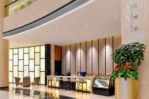 Vstupní hala nebo recepce v ubytování Grand Skylight International Hotel Huizhou + 34 fotografií