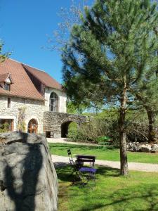 Imagen de la galería de Chambres et Jardin de Pierres, en Espédaillac