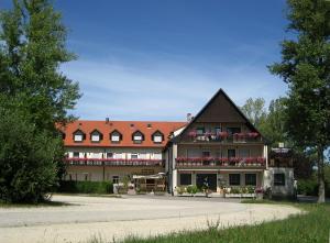 Foto de la galería de Hotel-Gasthof "Zum Bartl" en Sulzbach-Rosenberg