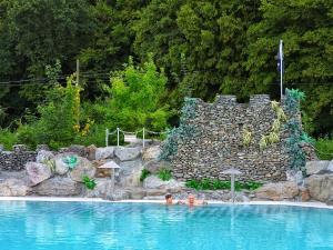 Bazén v ubytování Hotel Matija Gubec nebo v jeho okolí