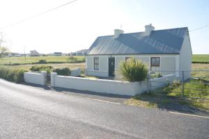 Gallery image of Mary Ann's Ballyheigue Cottage in Tralee