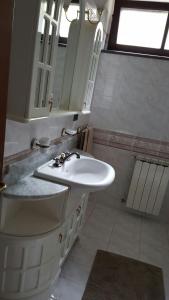Et badeværelse på A Casa Di Melo