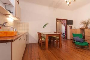 Køkken eller tekøkken på Apartment Bing- city center + 15 billeder