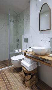 Koupelna v ubytování A23 Boutique Hotel