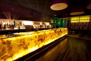 Hol lub bar w obiekcie Riviera Beachotel - Adults Recommended