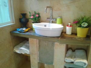 Vonios kambarys apgyvendinimo įstaigoje Casas Botelho Elias
