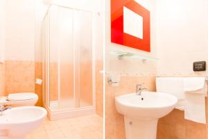 A bathroom at Hotel Saint Tropez - Pineto