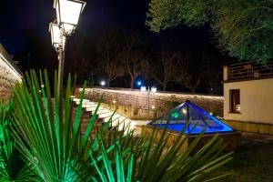 Bazén v ubytování Hotel Al Ritrovo nebo v jeho okolí