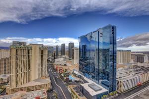 a view of a city skyline with tall buildings at Penthouse Suite with Strip View at The Signature At MGM Grand in Las Vegas