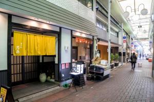京都市にあるアズーロ エレファンテの通商窓越歩者