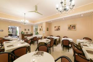 Restaurace v ubytování Hotel Morchio Mhotelsgroup