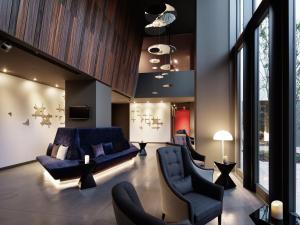 พื้นที่นั่งเล่นของ Shinjuku Granbell Hotel