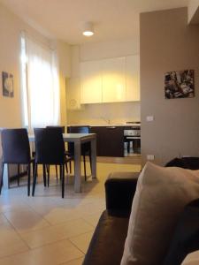 Kuchyň nebo kuchyňský kout v ubytování Residence Buelli e Dintorni