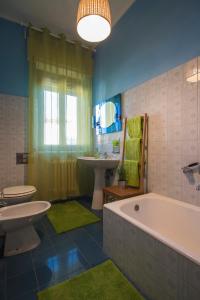 Bathroom sa Villa Finella