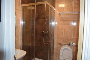 Ένα μπάνιο στο Star Anglia Hotel +27 φωτογραφίες