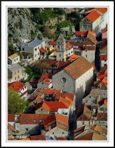 Výhľad na mesto Omiš alebo výhľad na mesto priamo z apartmánu