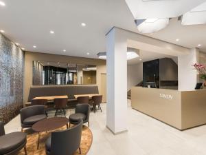 Ruang duduk di Hotel Savoy