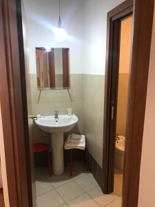 Koupelna v ubytování MyRoom Città Alta 1