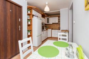 Kuchyň nebo kuchyňský kout v ubytování Grey House + 37 fotografií