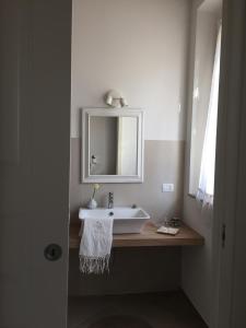 A bathroom at Villa Pacchioni Még 37 kép
