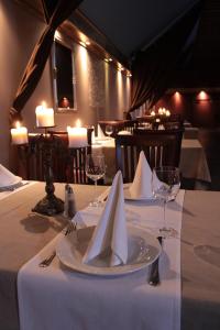 Reštaurácia alebo iné gastronomické zariadenie v ubytovaní A' PROPOS Hotel, Restauracja, Club