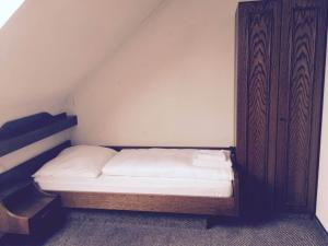 Voodi või voodid majutusasutuse Saigon Hotel toas