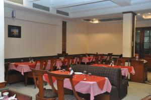Darling Residency餐厅或其他用餐的地方