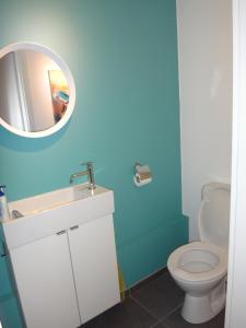 Ванная комната в Appartement rez Terrasse et Jardin