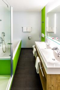 Hotel Hirsch tesisinde bir banyo