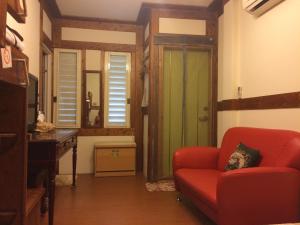 Ruang duduk di Share B&B