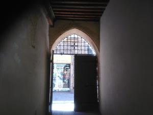 an entrance to a building with a door and a window at Studio Vieux Lyon in Lyon
