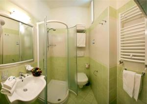 Koupelna v ubytování Hotel Plaza