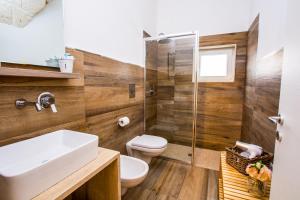 A bathroom at Dimora Antica Via MiLord