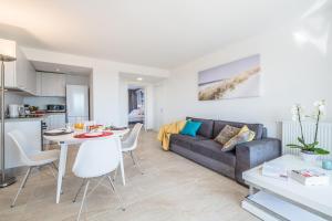 Kuchyň nebo kuchyňský kout v ubytování Cannes Marina Appart Hotel Mandelieu