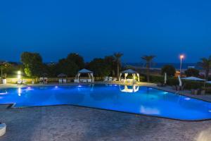 Bazén v ubytování Augustus Resort nebo v jeho okolí