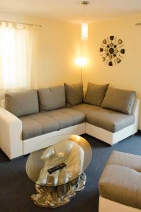 A seating area at Haus - Salzkammergut