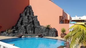 The swimming pool at or close to Duplex Atlan II