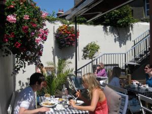 Tetamu yang menginap di Howth village apartment