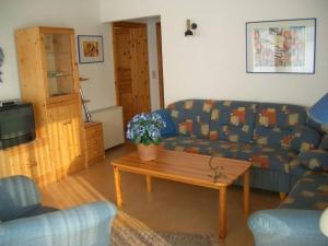 Seating area sa Detached single-storey bungalow with south-facing terrace