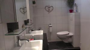 Fotografie z fotogalerie ubytování Les Petites Chambres de la Bleue Maison v destinaci Coeuve