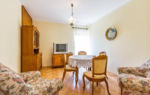 TV a/nebo společenská místnost v ubytování Apartments Danilo