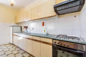 Kuchyň nebo kuchyňský kout v ubytování Apartments Danilo
