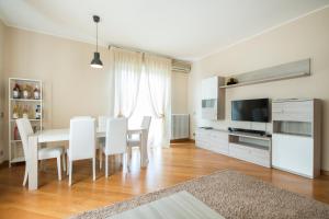 TV a/nebo společenská místnost v ubytování Casa Foscolo