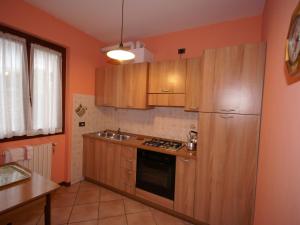 A kitchen or kitchenette at Gorgeous Holiday Home near Idro with Private Terrace